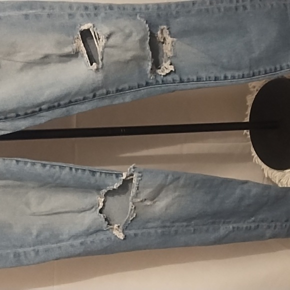 American Eagle Outfitters Light Blue Distressed Skinny Jeans - Picture 3 of 7